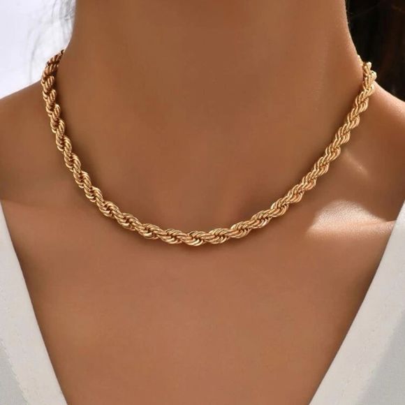 Jewelry - NEW 14KGP chunky rope chain necklace